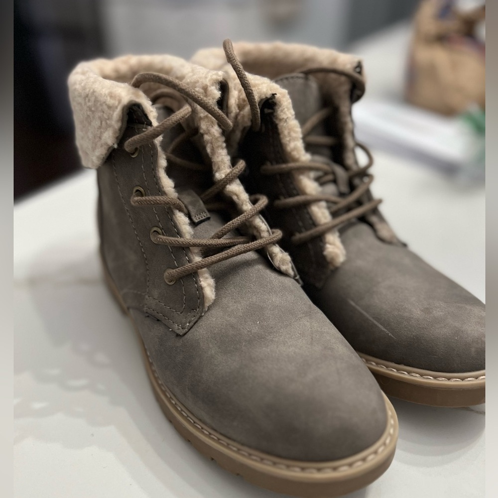 Sonoma Fleece-Lined Boots